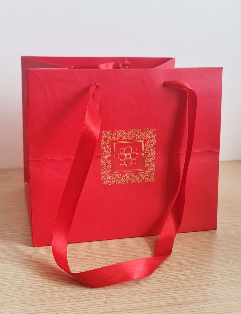 Double side lamination kraft paper bag with satin ribbon
